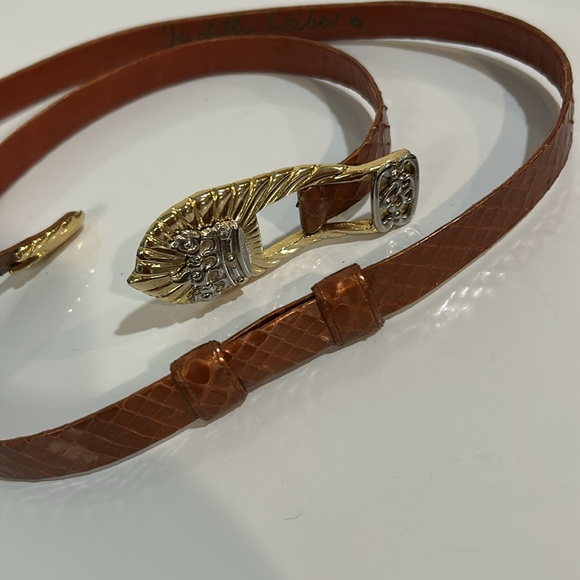 Vintage Judith Leiber Snake-Embossed Leather adjustable Belt .Gold Crown Buckle - Picture 7 of 10